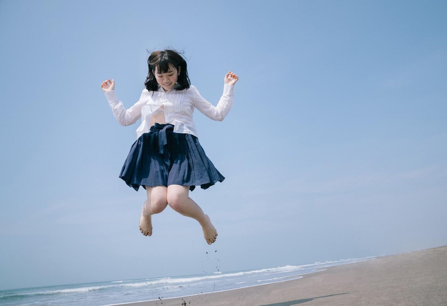 ��ɫ����