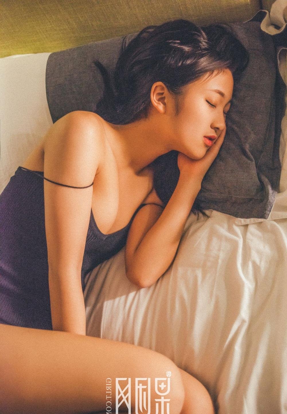 �ձ�����һ��������������ëƬ