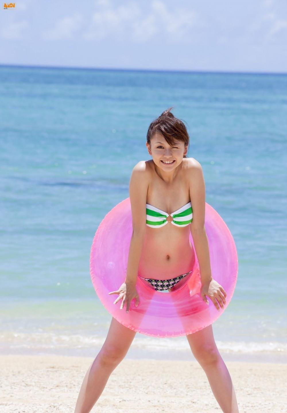 ��ɫһ��2������4������